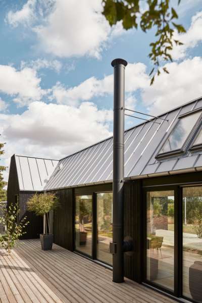 Architect-designed holiday home clad in steel profiles and wood, Skovsøvej 15, 4200 Slagelse